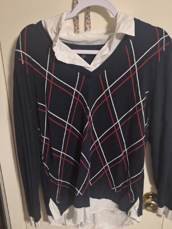 Tommy Hilfiger Sweaters - Tommy Hilfiger Navy V-Neck Sweater with Red & White Argyle Lines